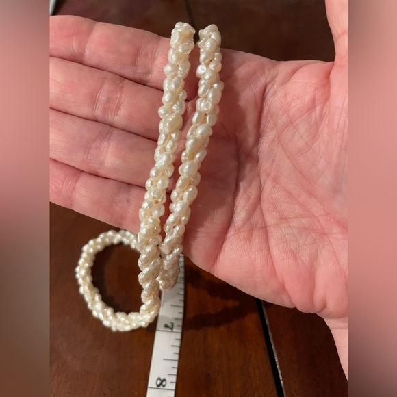 PRETTY! VINTAGE 26” LONG FRESHWATER SEED PEARL NECKLACE W/ SILVER BARREL CLASP - Picture 4 of 7